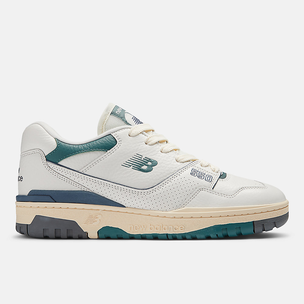 New Balance 550 Shoes Sea Salt with New Spruce and Calcium